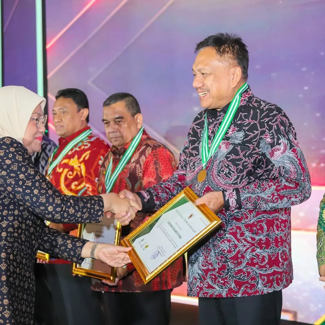 Gubernur Sulawesi Utara menerima Penganugerahan Penghargaan Keselamatan dan Kesehatan Kerja (K3) Tahun 2023